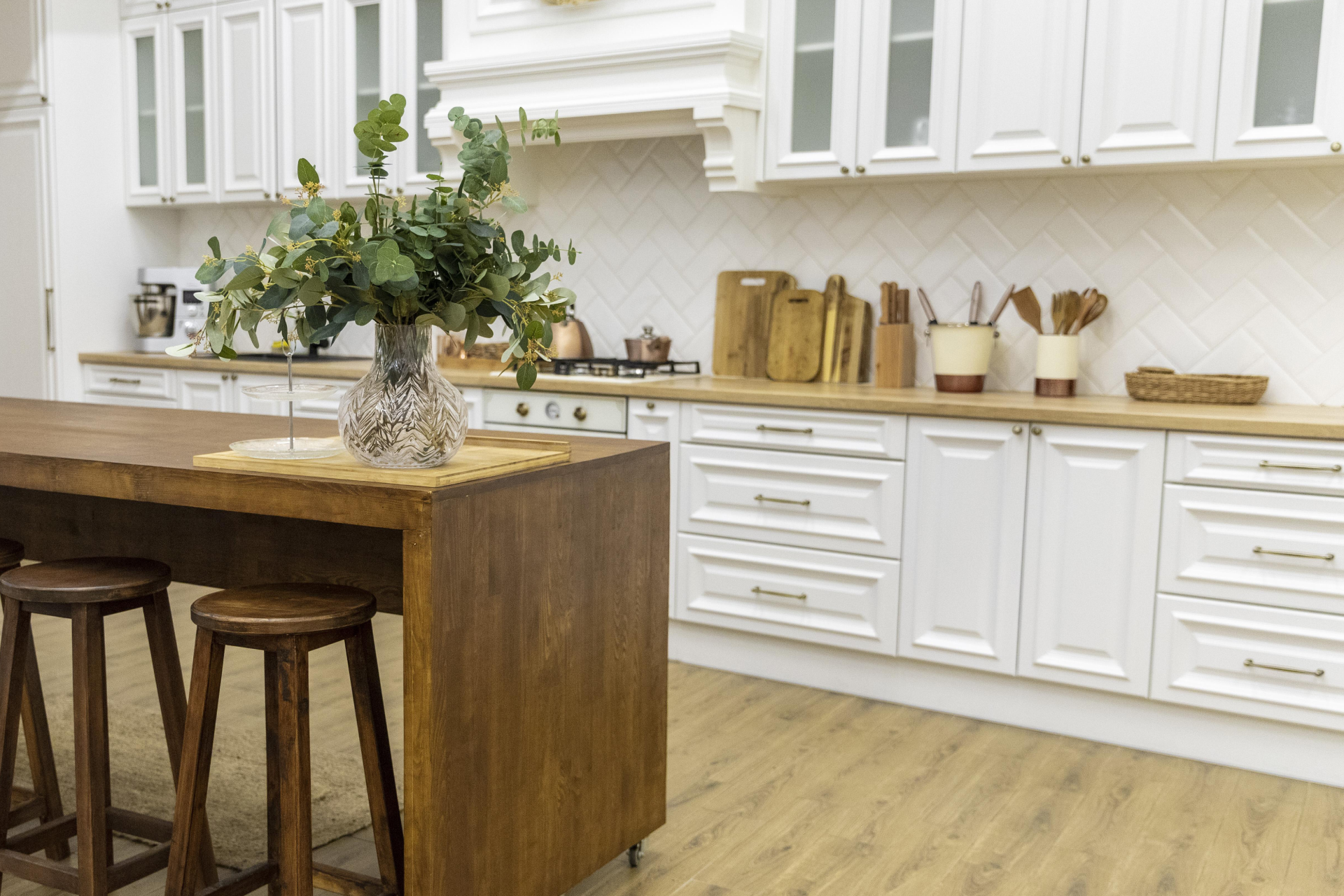 Best SPC Flooring for Indian Kitchens: Heat, Water & Durability Tested